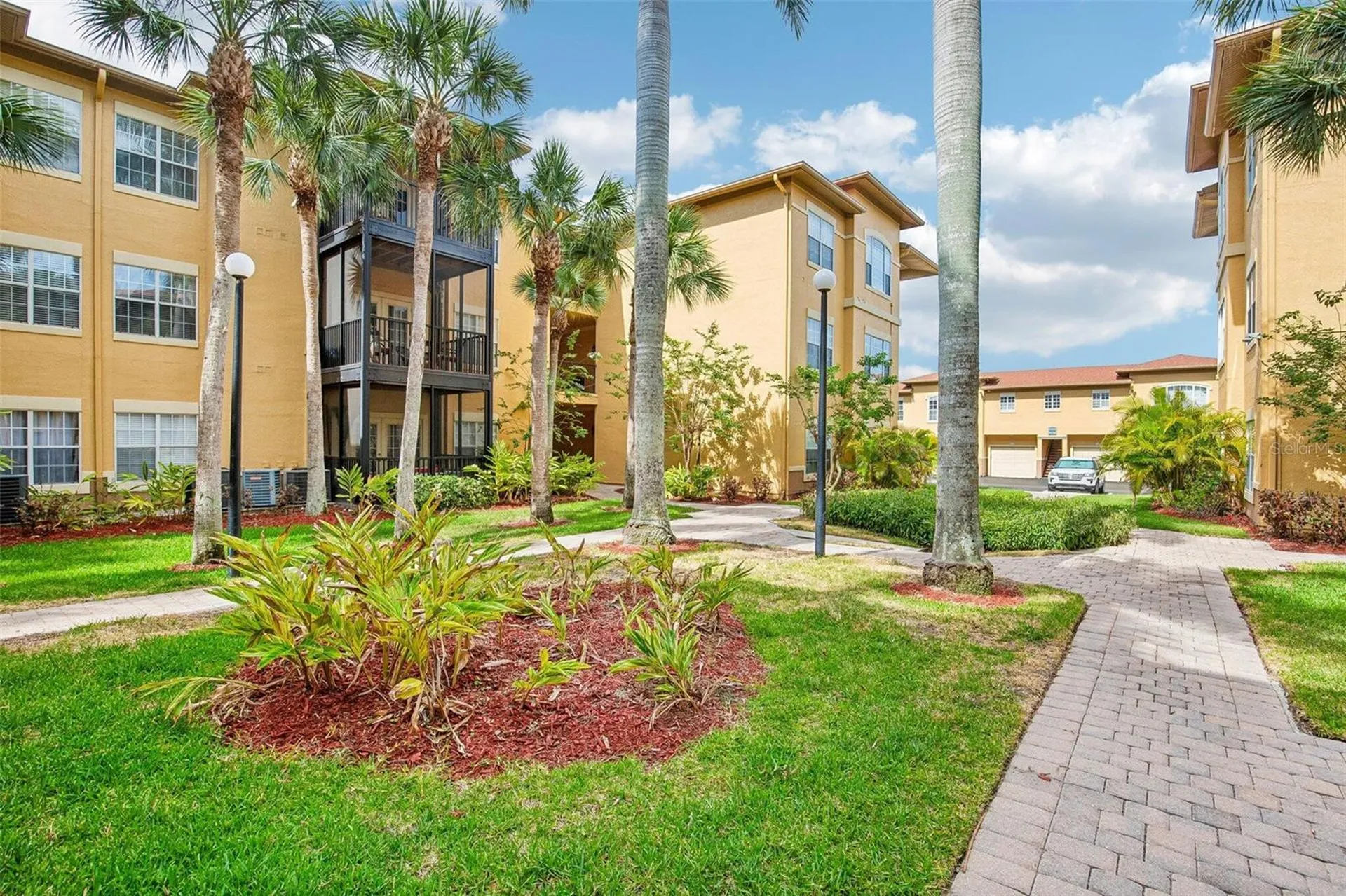 4333 Bayside Village Drive Tampa FL 33615