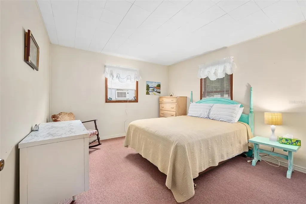 55521 Front Street Astor FL 32102