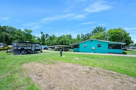 55521 Front Street Astor FL 32102