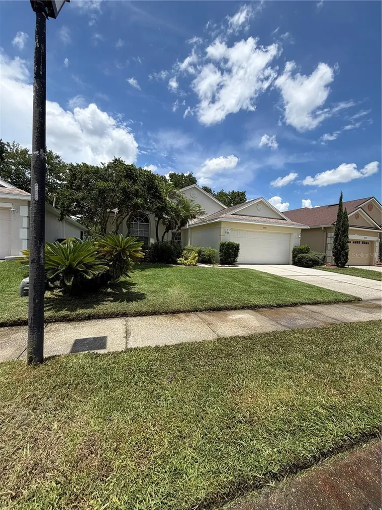 5554 Ligustrum Loop Oviedo FL 32765