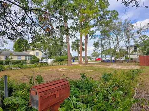 237 50th Avenue N St Petersburg FL 33703