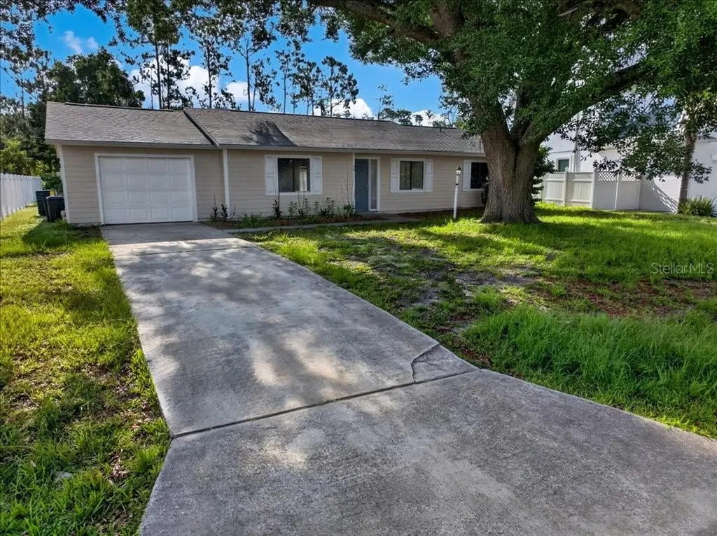 40 Boulder Rock Drive Palm Coast FL 32137