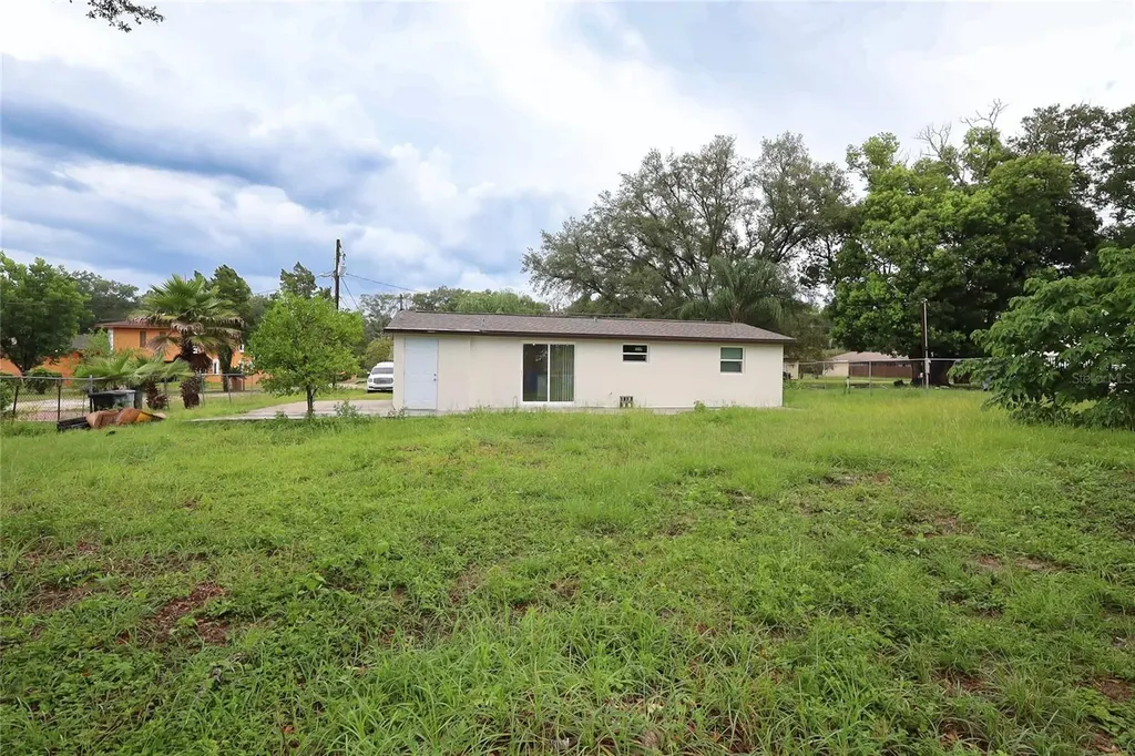 6427 A L Campbell Lane Seffner FL 33584