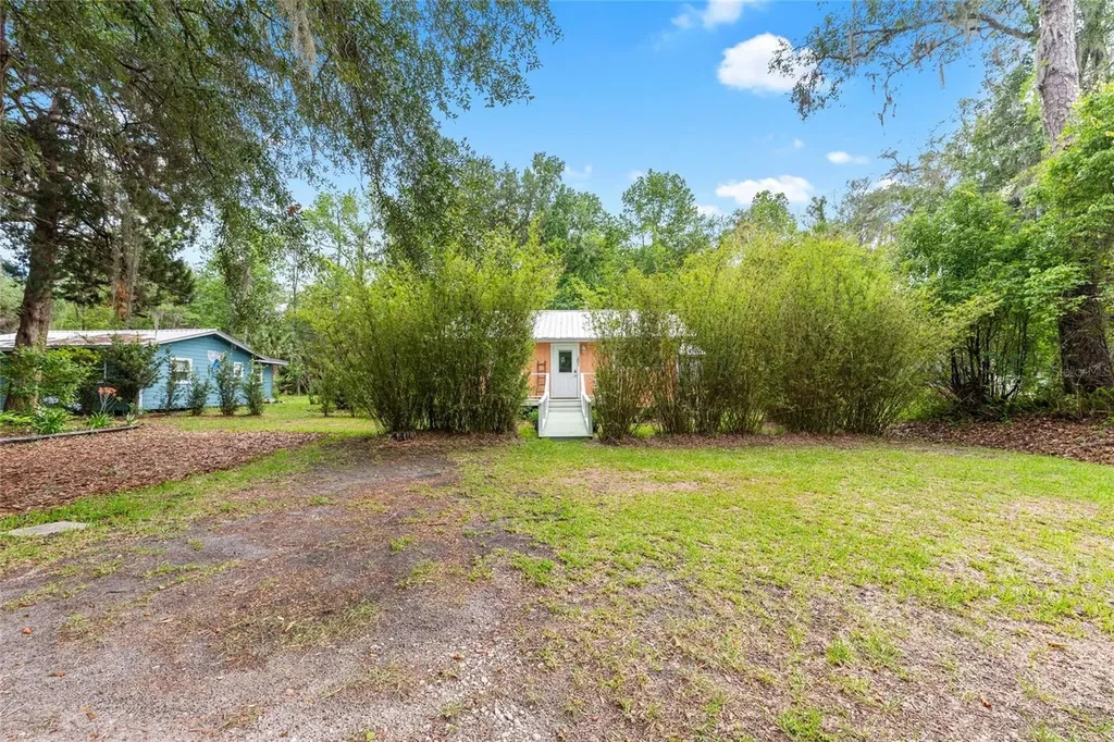 201-203 NE Tahota Avenue Micanopy FL 32667