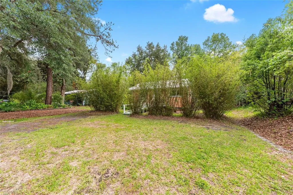 201-203 NE Tahota Avenue Micanopy FL 32667