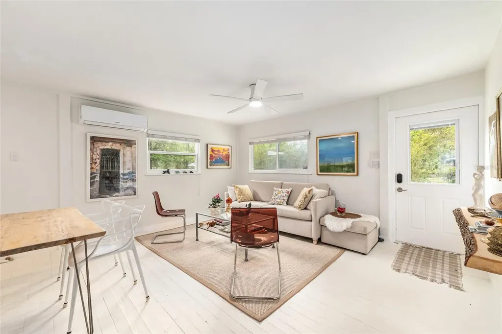 201-203 NE Tahota Avenue Micanopy FL 32667
