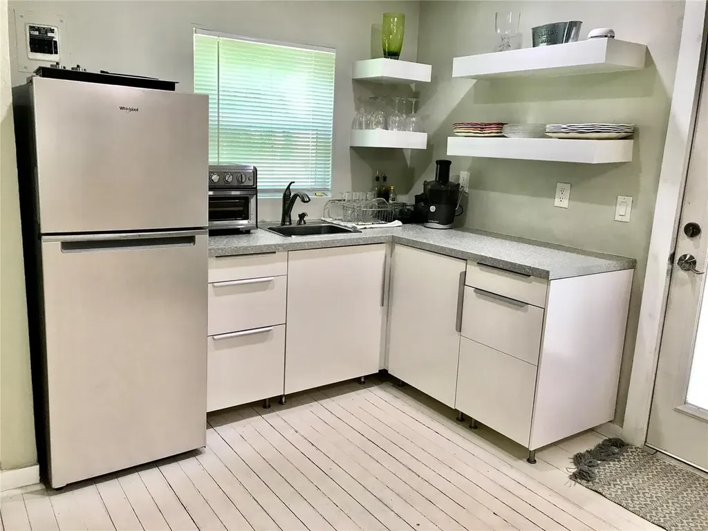 201-203 NE Tahota Avenue Micanopy FL 32667