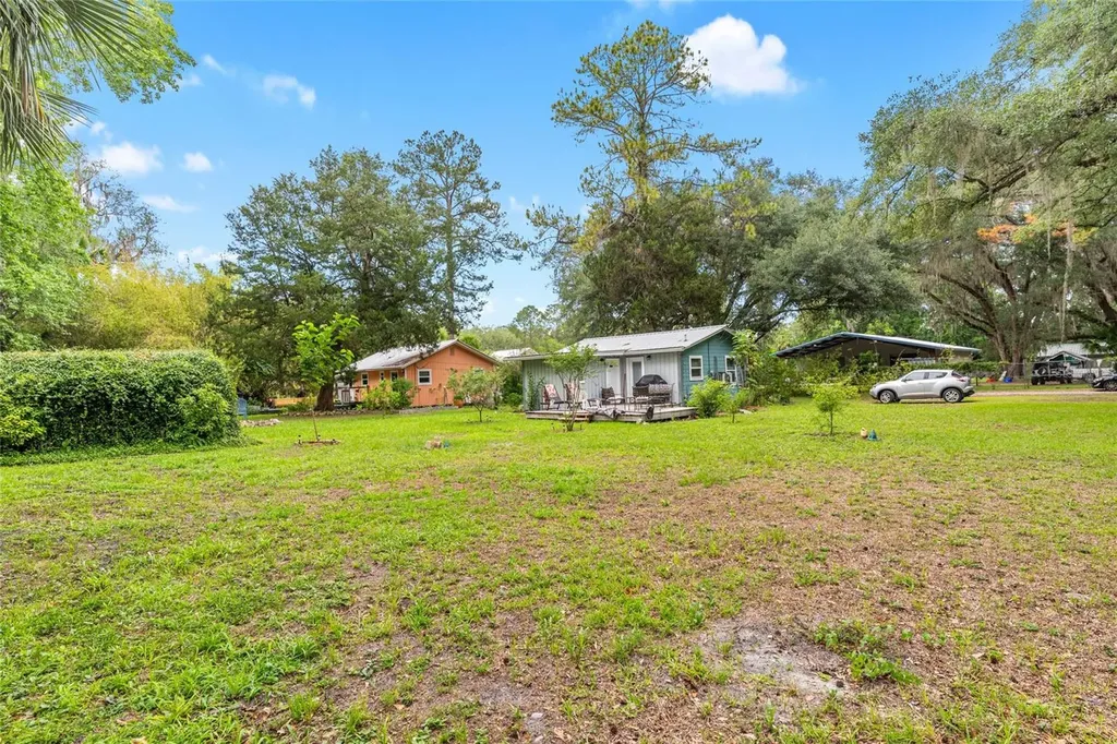 201-203 NE Tahota Avenue Micanopy FL 32667