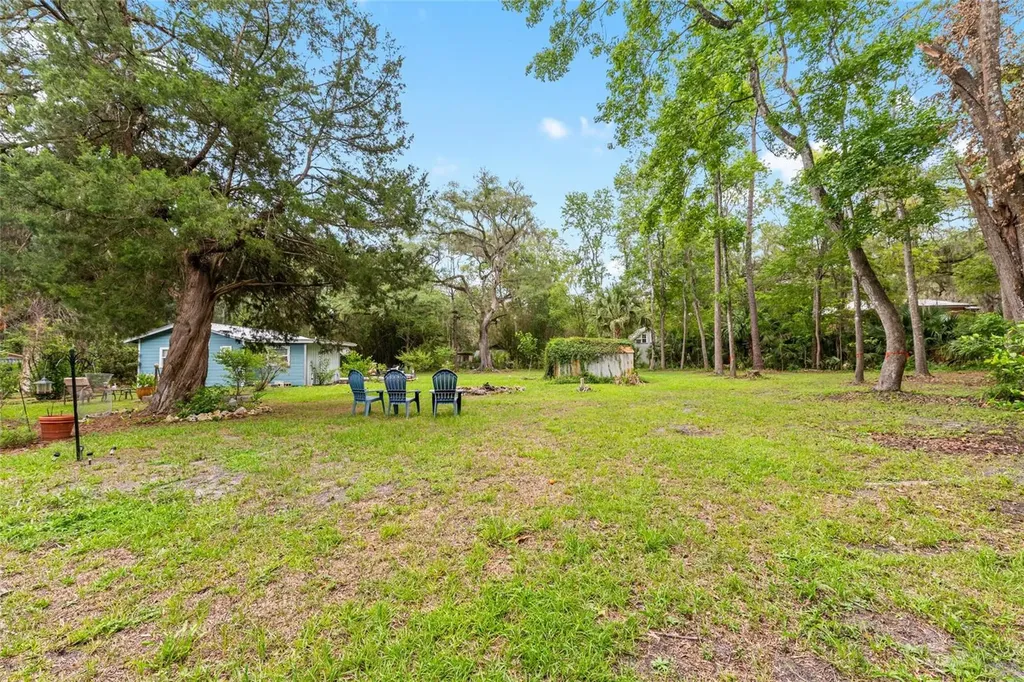 201-203 NE Tahota Avenue Micanopy FL 32667