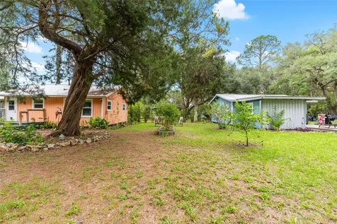 201-203 NE Tahota Avenue Micanopy FL 32667
