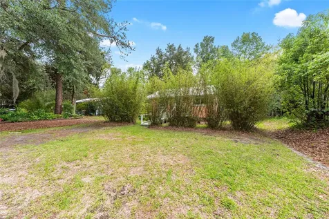 201-203 NE Tahota Avenue Micanopy FL 32667