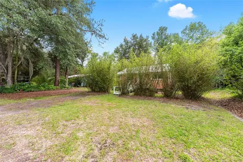 201-203 NE Tahota Avenue Micanopy FL 32667