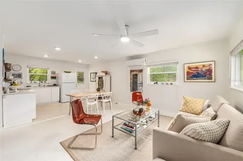 201-203 NE Tahota Avenue Micanopy FL 32667