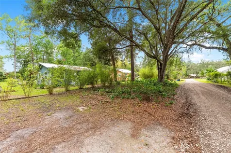 201-203 NE Tahota Avenue Micanopy FL 32667