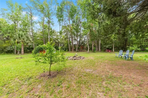 201-203 NE Tahota Avenue Micanopy FL 32667