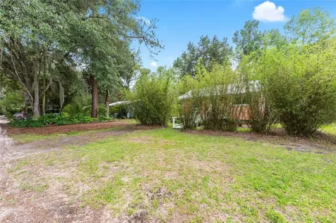 201-203 NE Tahota Avenue Micanopy FL 32667