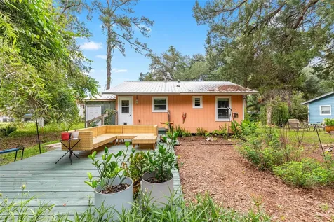 201-203 NE Tahota Avenue Micanopy FL 32667