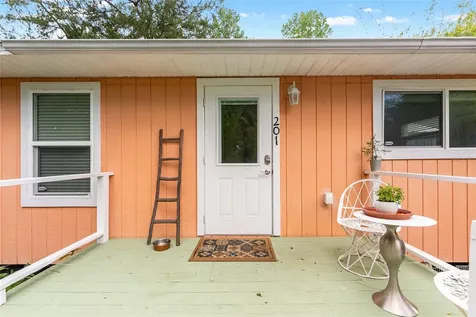 201-203 NE Tahota Avenue Micanopy FL 32667