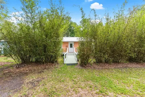 201-203 NE Tahota Avenue Micanopy FL 32667