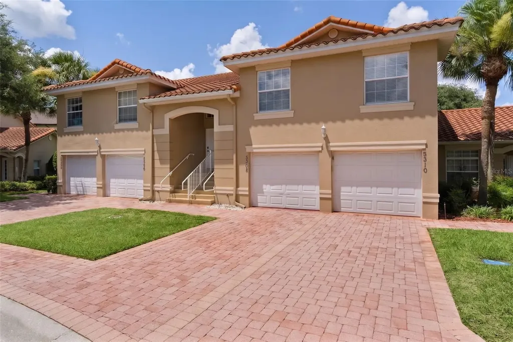 5308 Bowline Court Oxford FL 34484