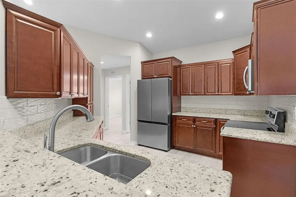 5308 Bowline Court Oxford FL 34484