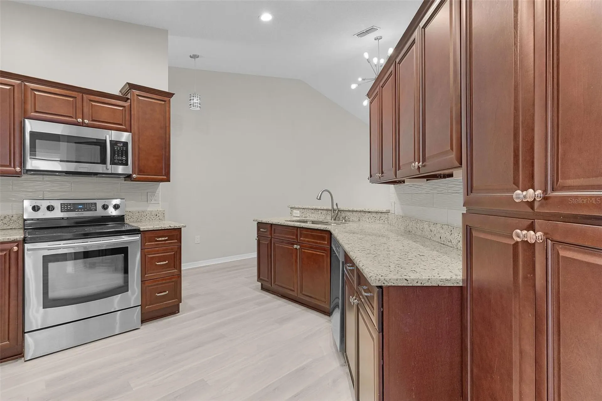 5308 Bowline Court Oxford FL 34484
