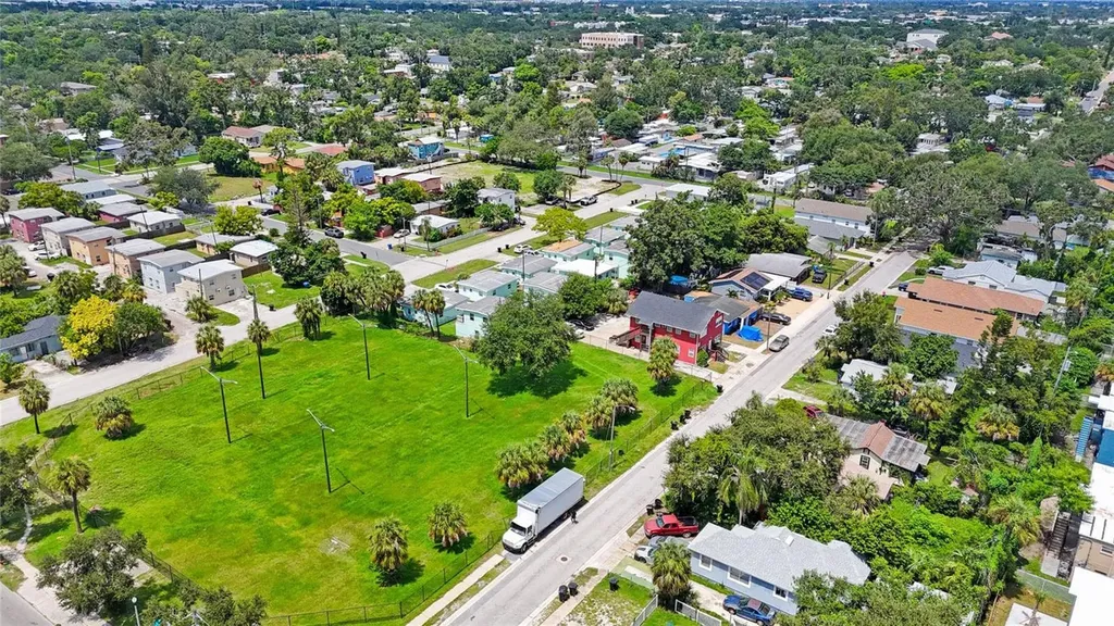 1761 19th Street S St Petersburg FL 33712