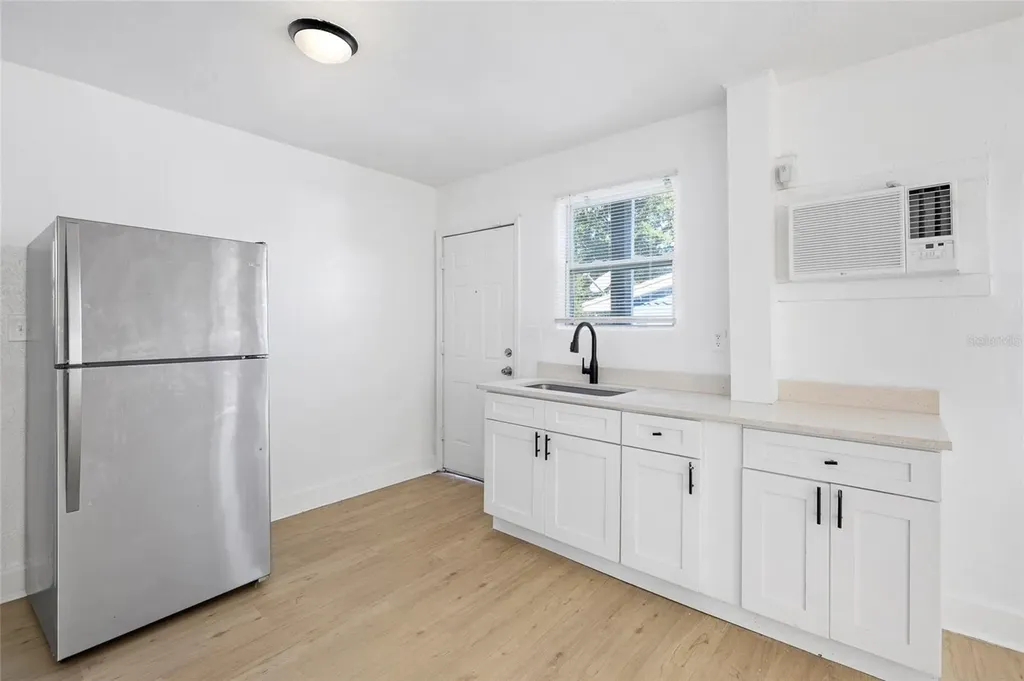 1761 19th Street S St Petersburg FL 33712