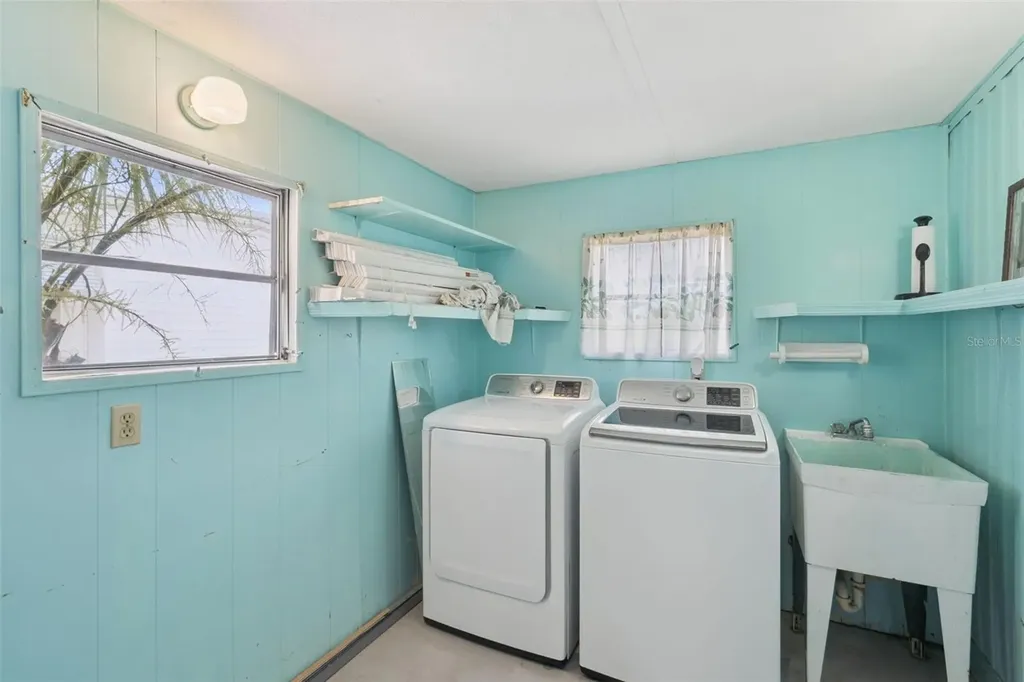 723 Viking Avenue Tavares FL 32778