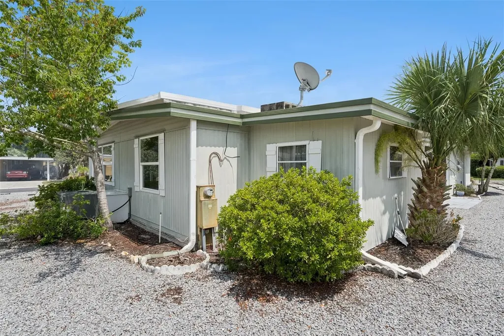723 Viking Avenue Tavares FL 32778