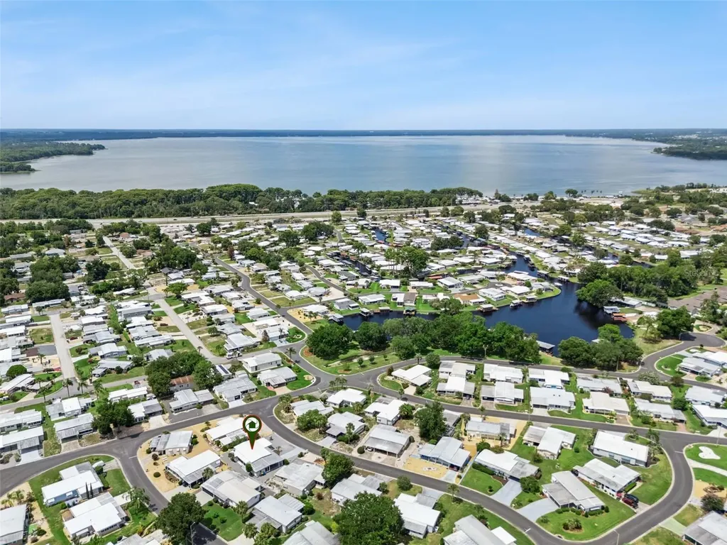 723 Viking Avenue Tavares FL 32778