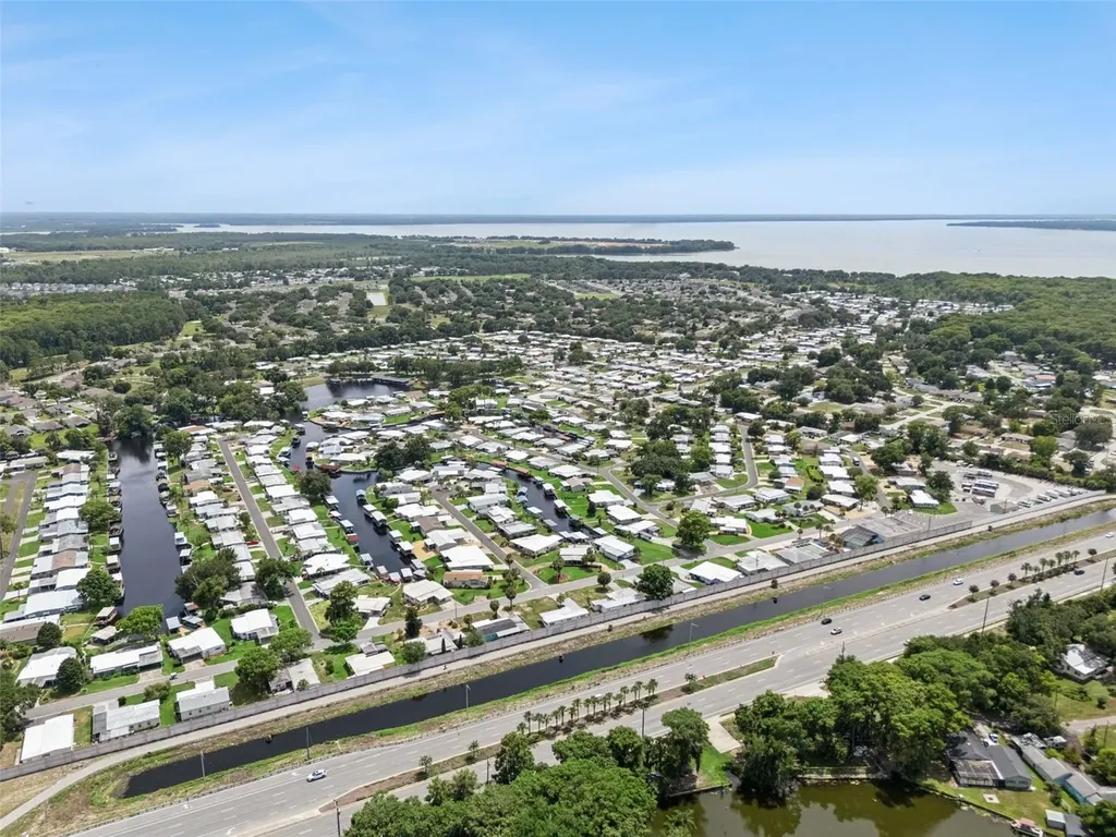 723 Viking Avenue Tavares FL 32778