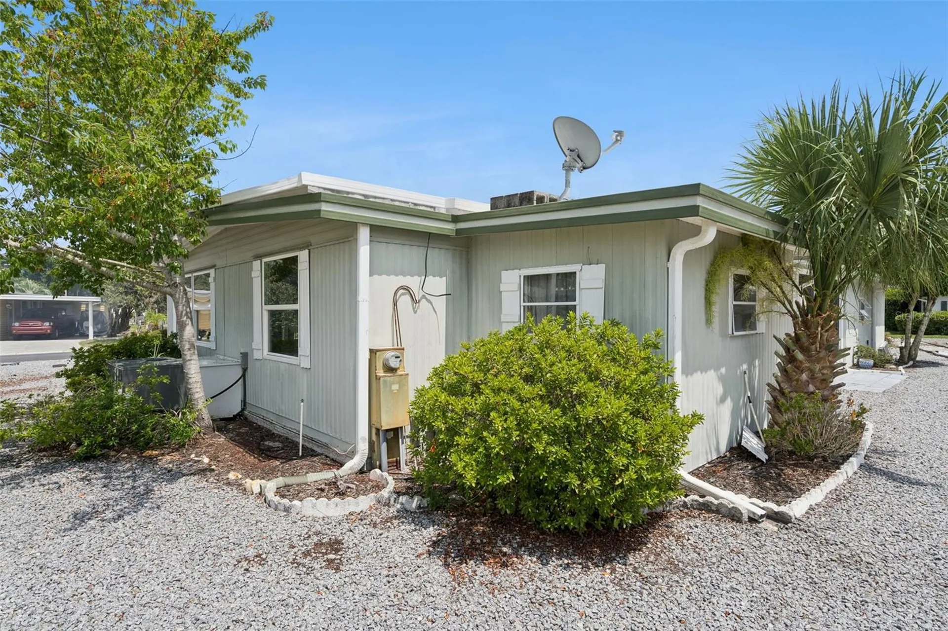 723 Viking Avenue Tavares FL 32778