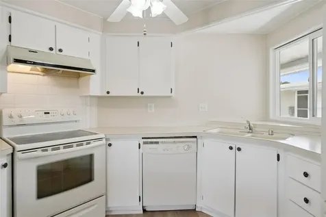 723 Viking Avenue Tavares FL 32778