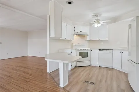 723 Viking Avenue Tavares FL 32778