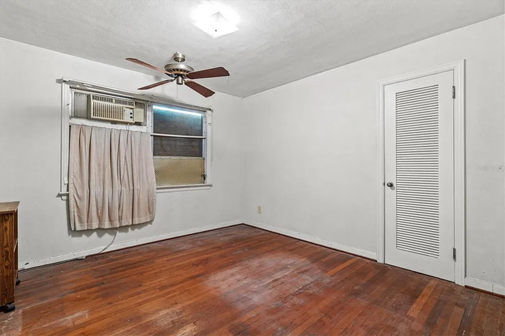 1208 28th Street W Bradenton FL 34205
