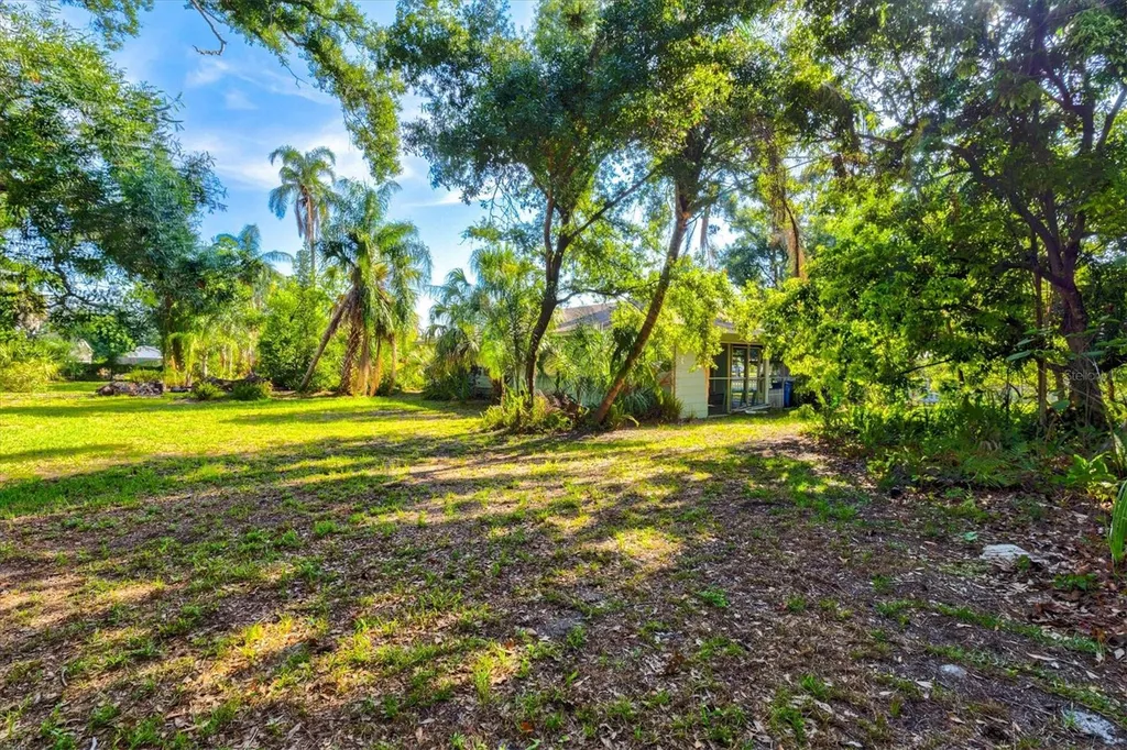 1208 28th Street W Bradenton FL 34205