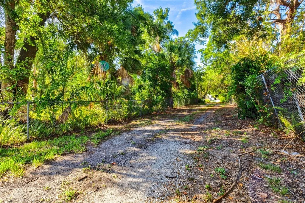 1208 28th Street W Bradenton FL 34205
