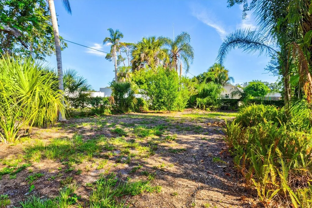 1208 28th Street W Bradenton FL 34205