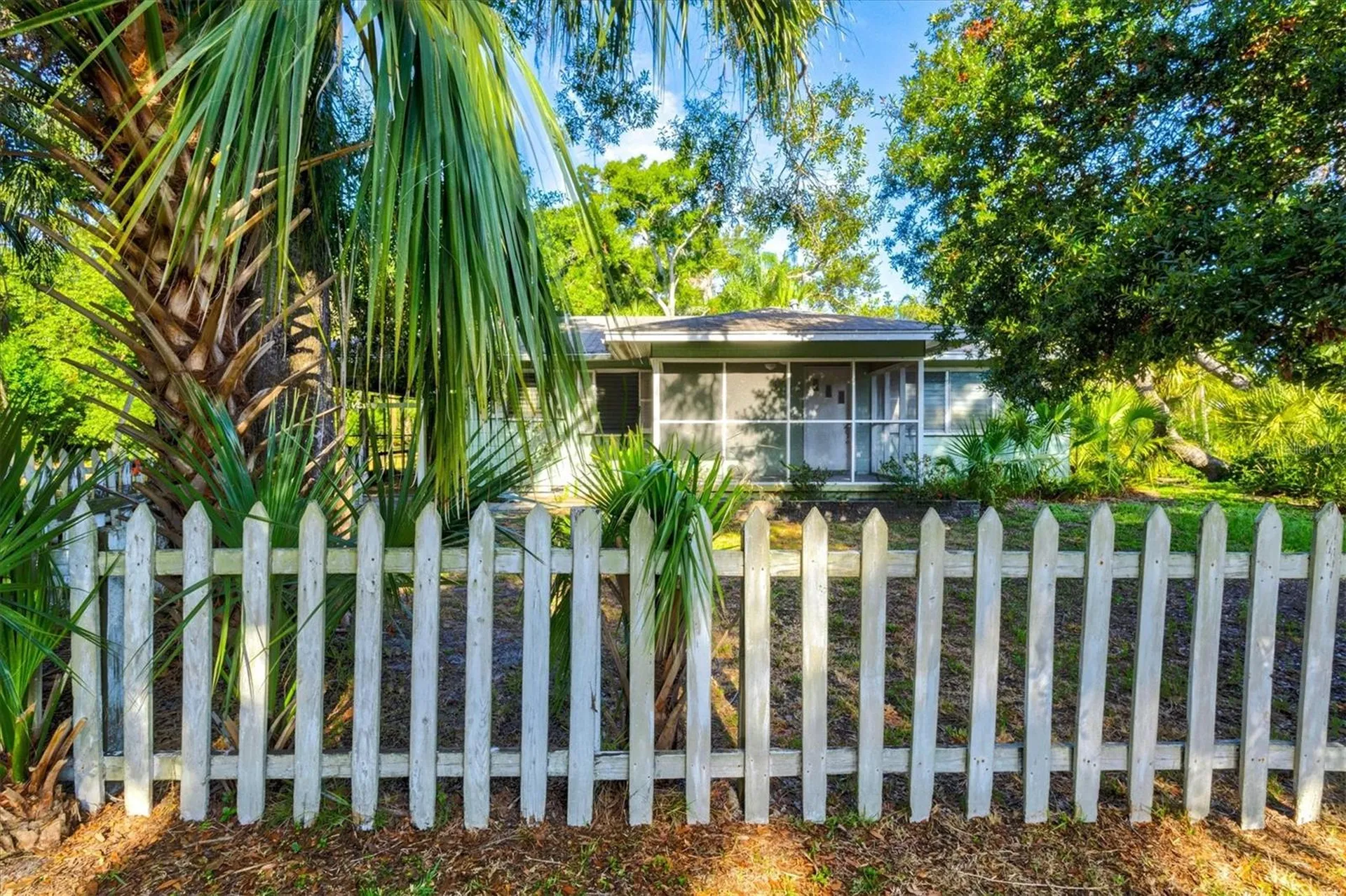 1208 28th Street W Bradenton FL 34205