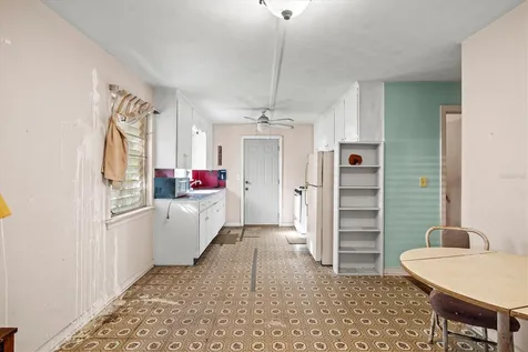 1208 28th Street W Bradenton FL 34205
