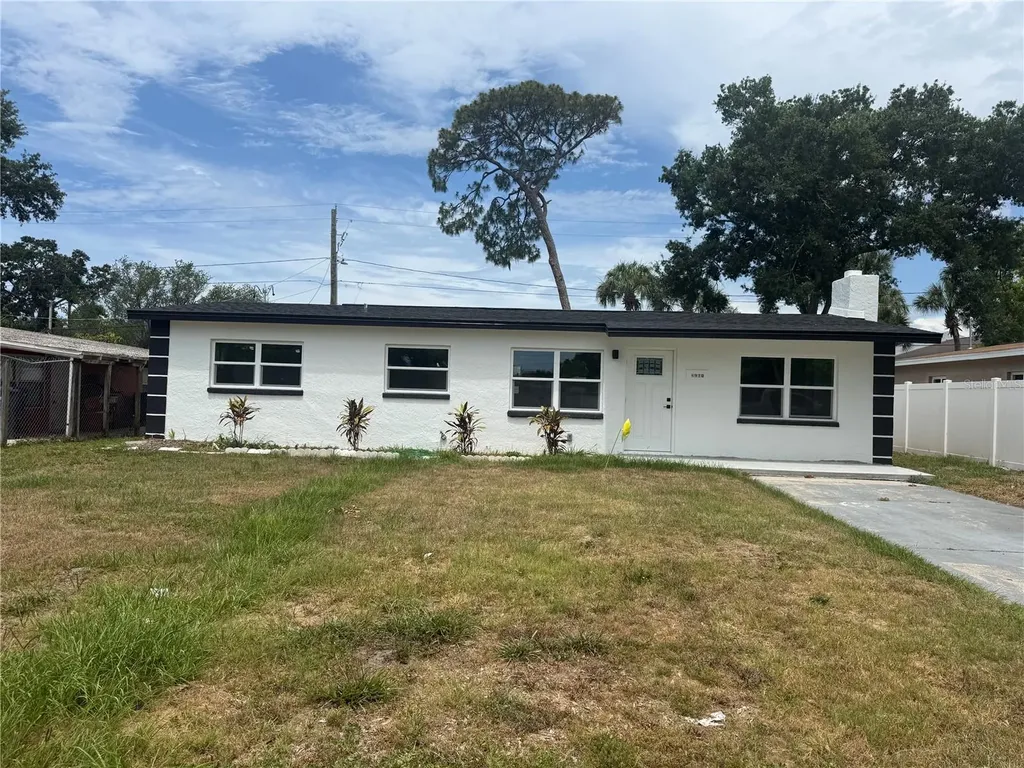 4910 Halifax Drive Tampa FL 33615