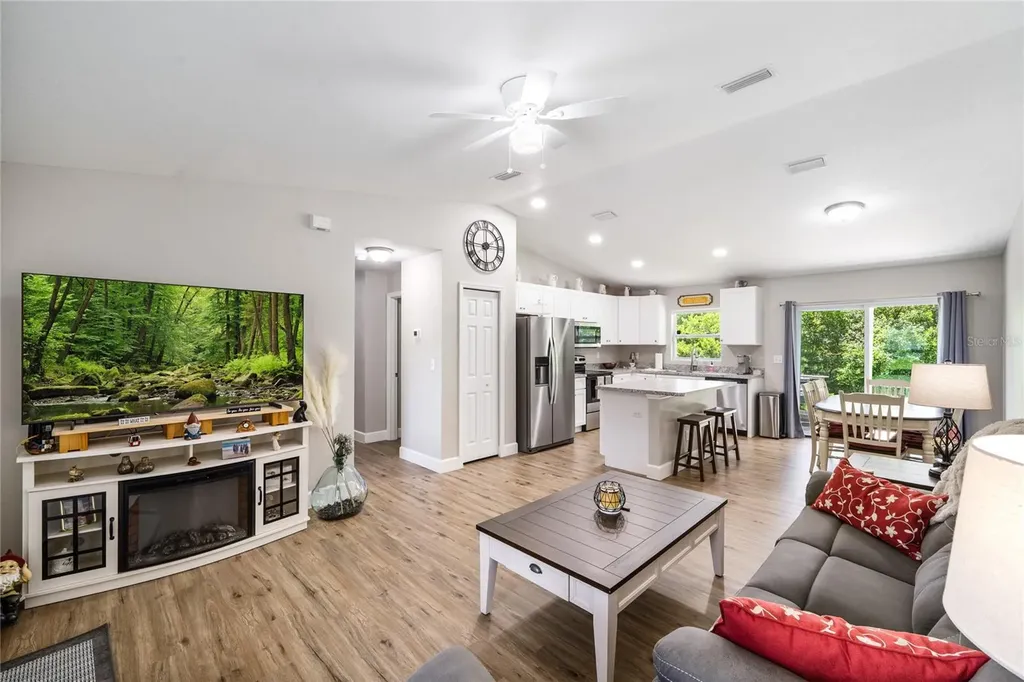 351 W Elm Drive Orange City FL 32763