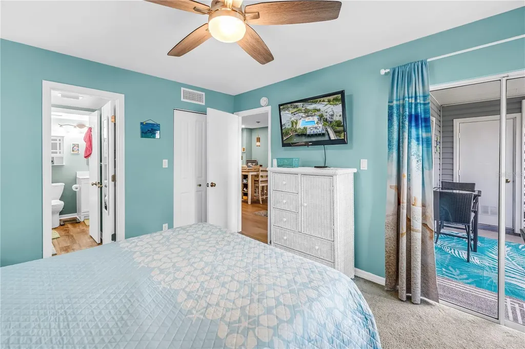 6924 Stones Throw Circle N St Petersburg FL 33710