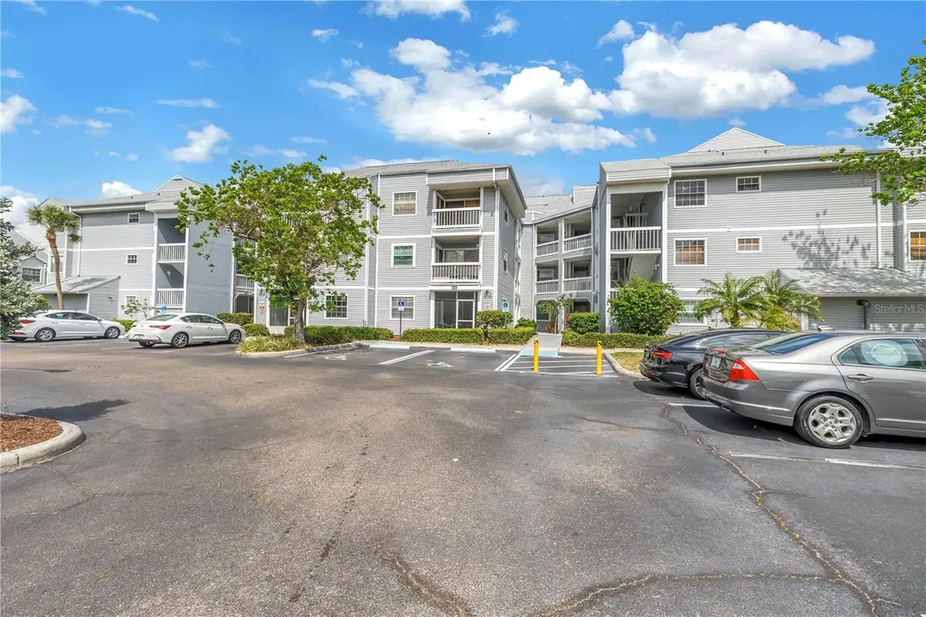 6924 Stones Throw Circle N St Petersburg FL 33710