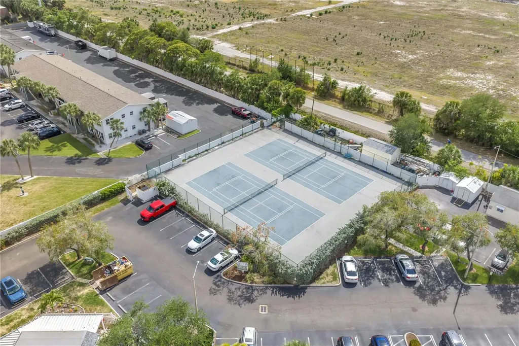 6924 Stones Throw Circle N St Petersburg FL 33710