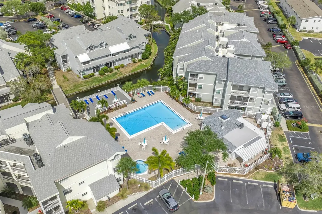 6924 Stones Throw Circle N St Petersburg FL 33710