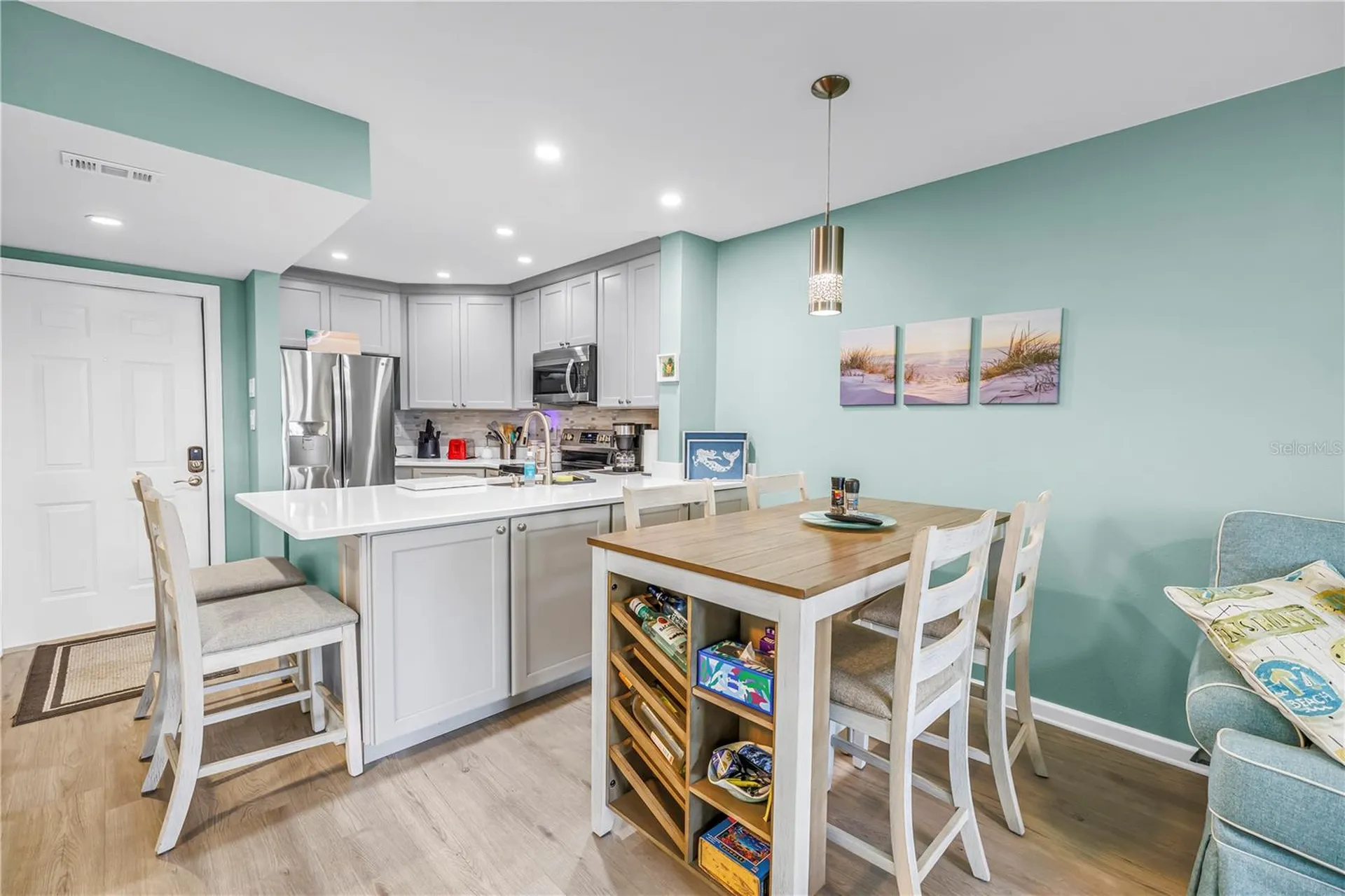 6924 Stones Throw Circle N St Petersburg FL 33710