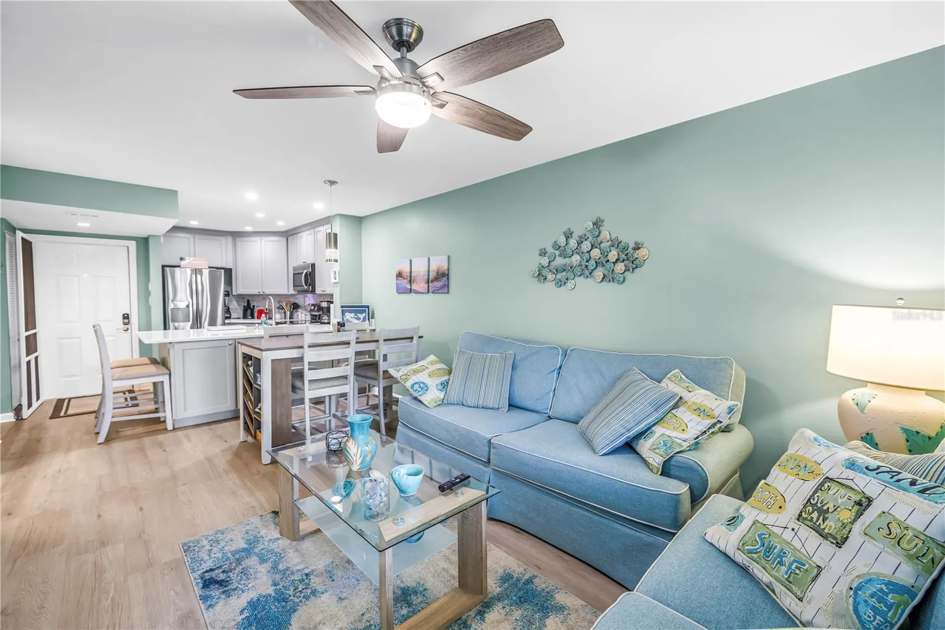 6924 Stones Throw Circle N St Petersburg FL 33710