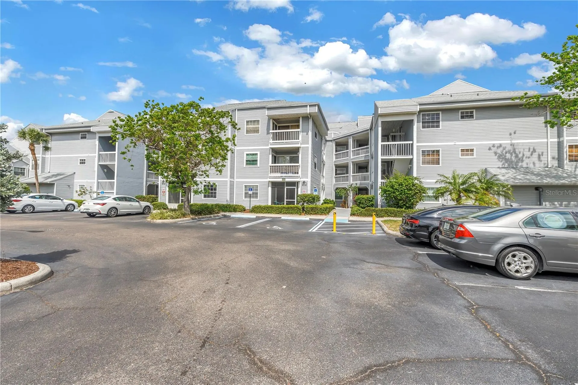 6924 Stones Throw Circle N St Petersburg FL 33710